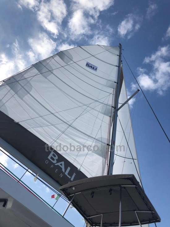 Bali Catamarans 4.1 preowned for sale