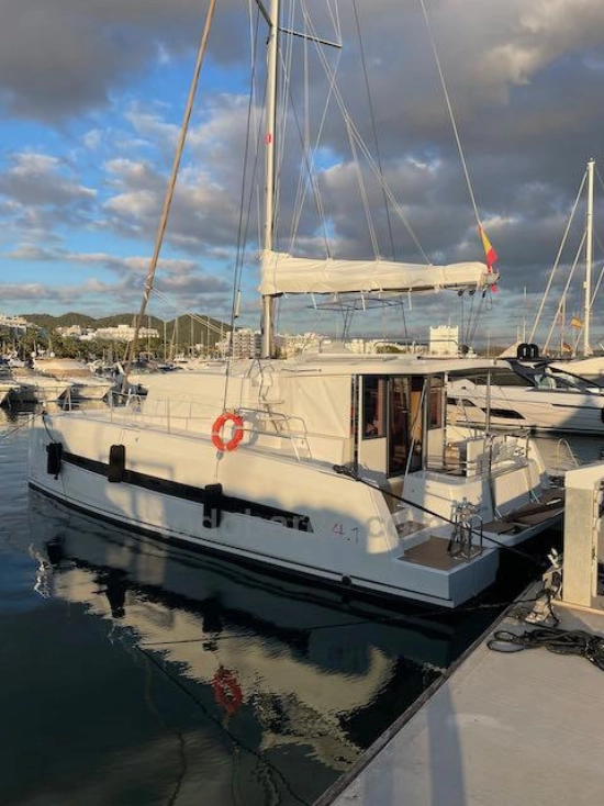 Bali Catamarans 4.1 preowned for sale