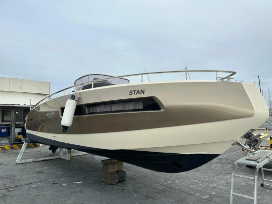 Invictus Yacht 280 Gt d’occasion à vendre