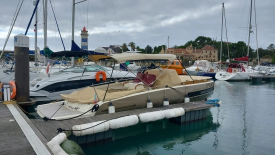 Invictus Yacht 280 Gt d’occasion à vendre