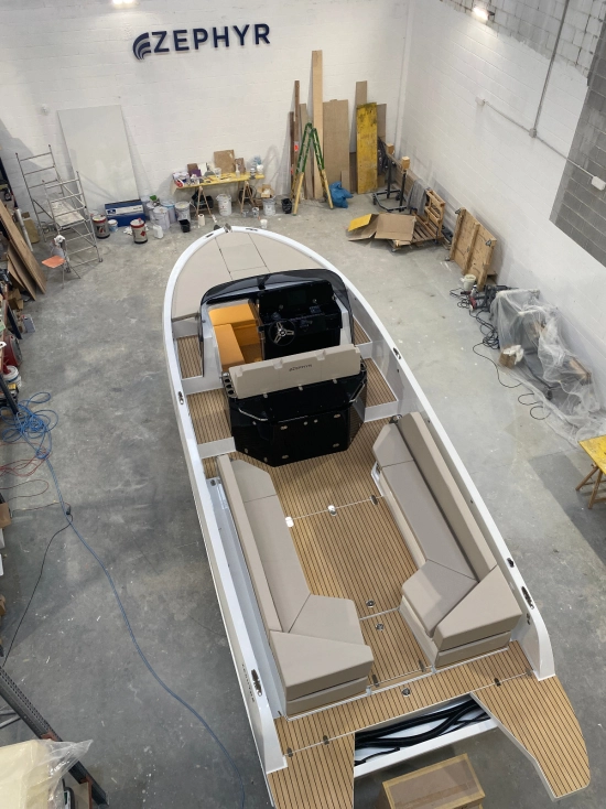 Zephyr Boats 800 Space brand new for sale