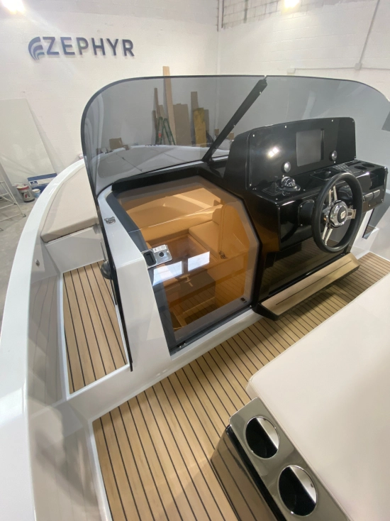 Zephyr Boats 800 Space brand new for sale