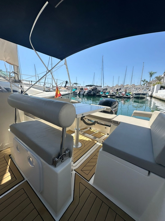 Nuva Yachts M6 Open d’occasion à vendre