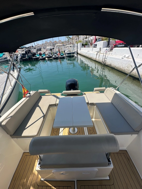 Nuva Yachts M6 Open d’occasion à vendre