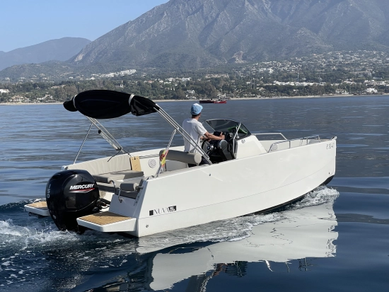 Nuva Yachts M6 Open d’occasion à vendre