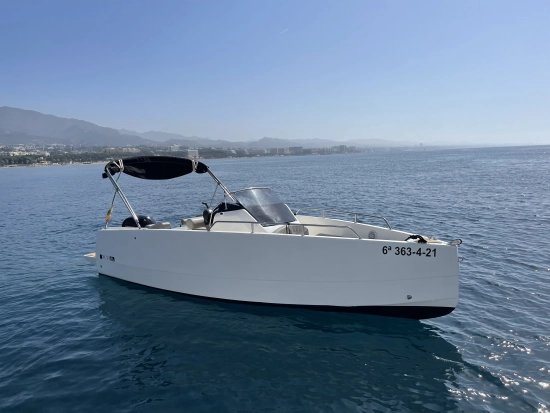 Nuva Yachts M6 Open d’occasion à vendre