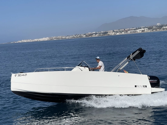 Nuva Yachts M6 Open d’occasion à vendre