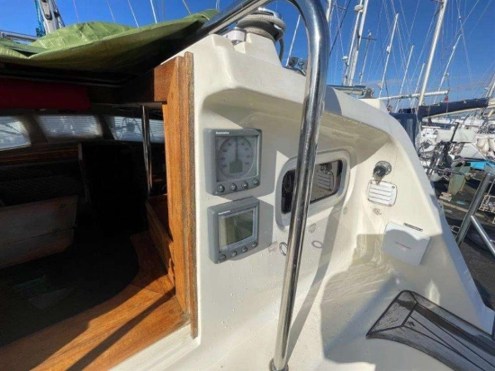 NORTHSHORE YACHTS VANCOUVER 38 PILOT preowned for sale