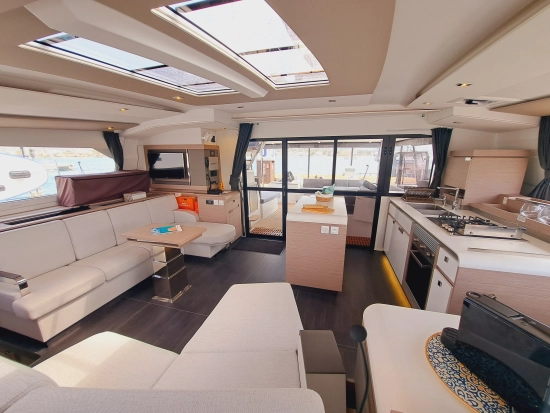 Fountaine Pajot Aura 51 gebraucht zum verkauf