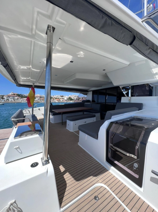 Fountaine Pajot Aura 51 gebraucht zum verkauf