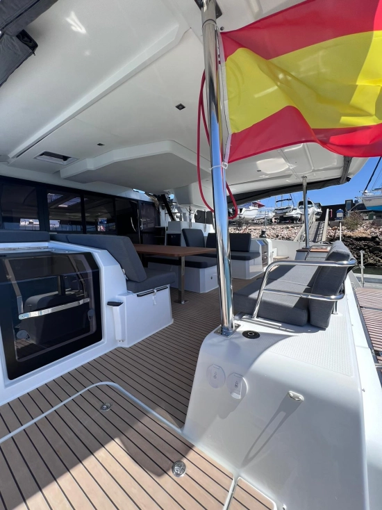 Fountaine Pajot Aura 51 gebraucht zum verkauf