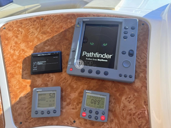 Azimut 46 Fly preowned for sale