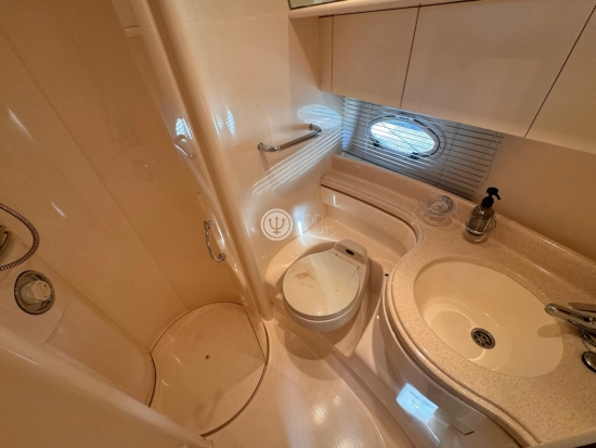 Azimut 46 Fly preowned for sale