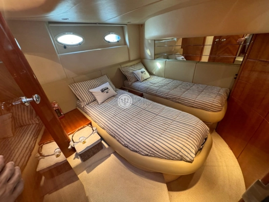 Azimut 46 Fly preowned for sale
