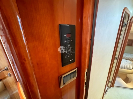 Azimut 46 Fly preowned for sale