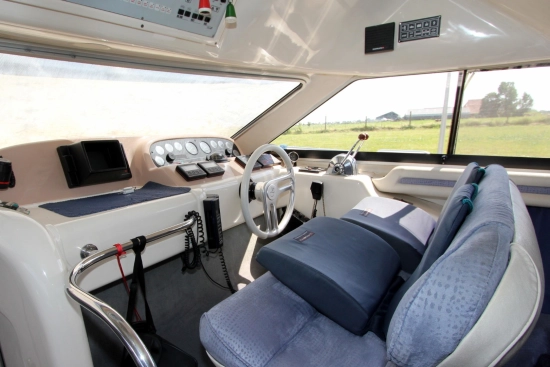 Sealine 350 Flybridge preowned for sale