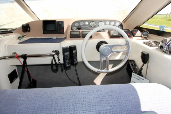 Sealine 350 Flybridge preowned for sale