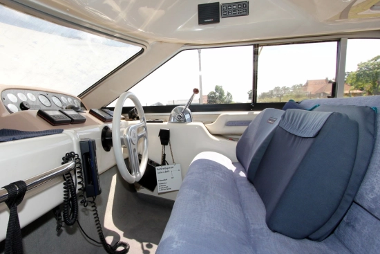 Sealine 350 Flybridge preowned for sale
