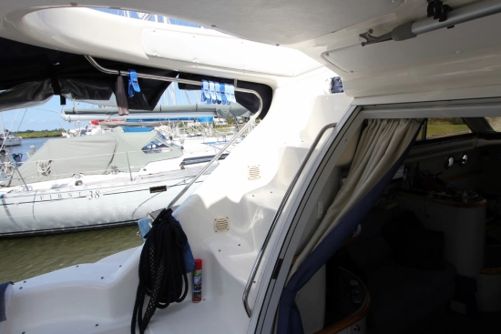 Sealine 350 Flybridge preowned for sale