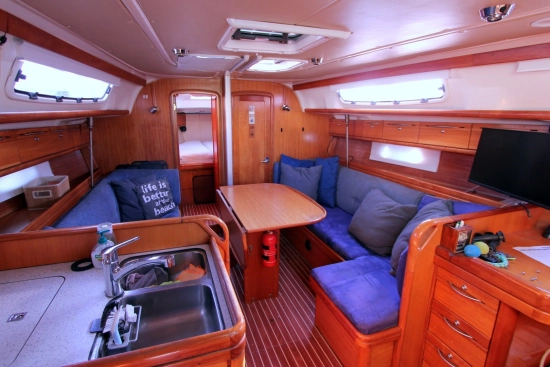 Bavaria Yachts 38 Cruiser preowned for sale