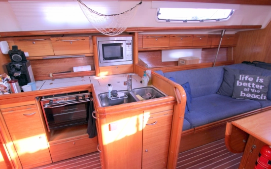 Bavaria Yachts 38 Cruiser preowned for sale