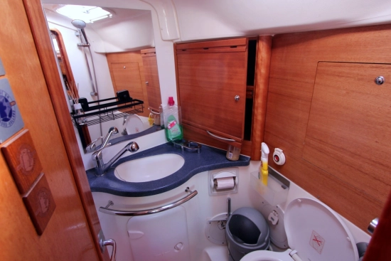 Bavaria Yachts 38 Cruiser preowned for sale