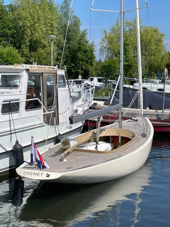 Rustler 24 preowned for sale