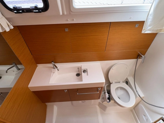 Jeanneau Sun Odyssey 519 preowned for sale