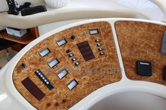 Azimut 46 Fly preowned for sale