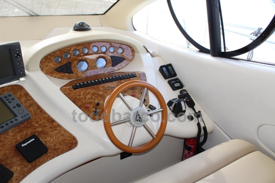 Azimut 46 Fly preowned for sale
