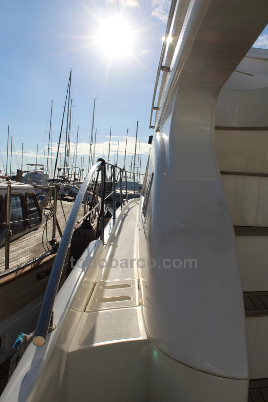 Azimut 46 Fly preowned for sale