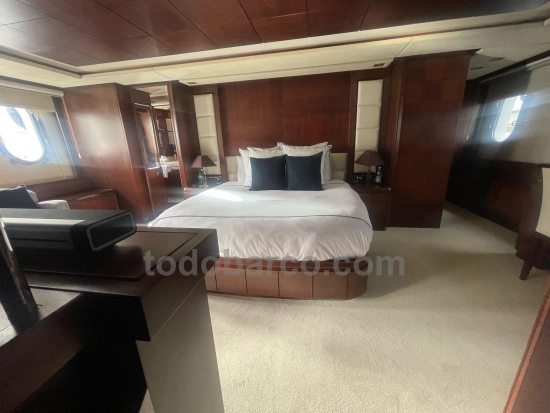 Azimut 116 preowned for sale