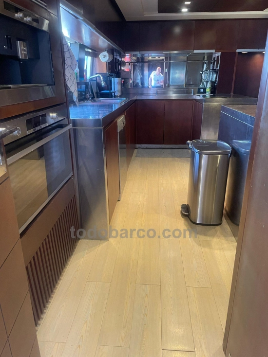Azimut 116 preowned for sale