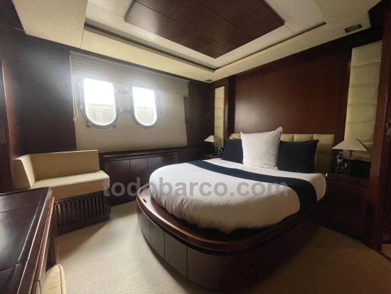 Azimut 116 preowned for sale