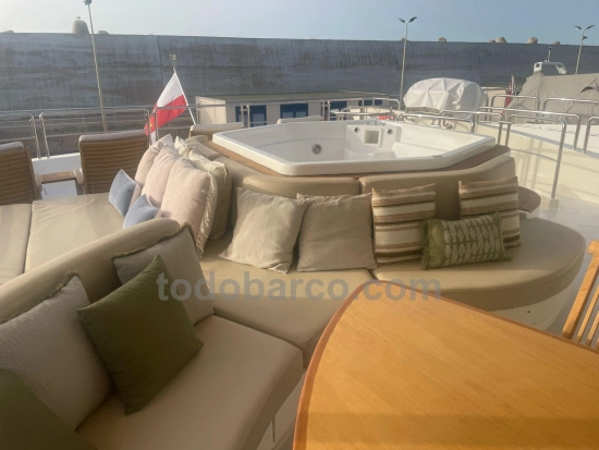 Azimut 116 preowned for sale