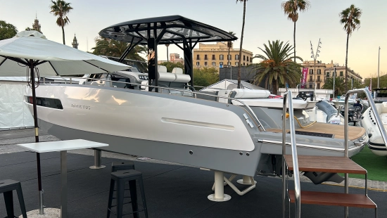 Invictus Yacht GT280 brand new for sale