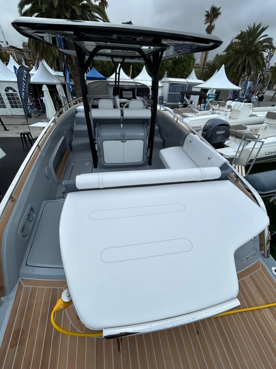 Invictus Yacht GT280 brand new for sale