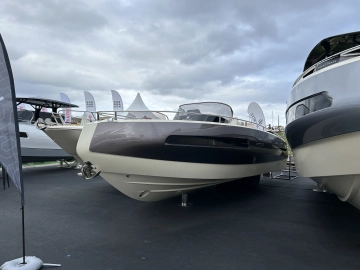 Invictus Yacht GT 280 neuf à vendre