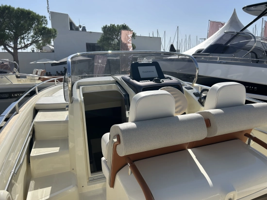 Invictus Yacht GT 280 brand new for sale