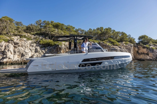 Invictus Yacht GT 370 brand new for sale