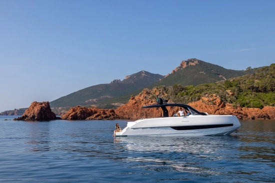 Invictus Yacht TT 420 brand new for sale