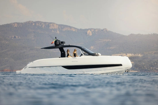 Invictus Yacht TT 420 brand new for sale