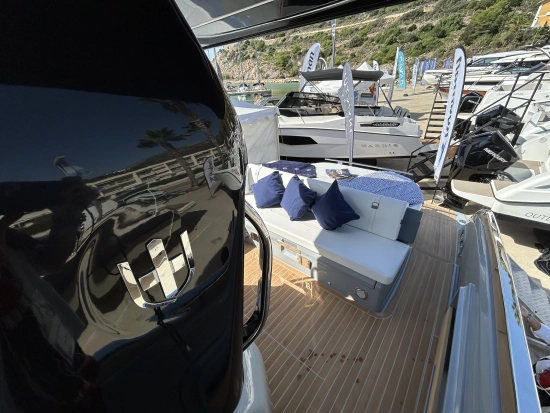 Invictus Yacht GT320 brand new for sale