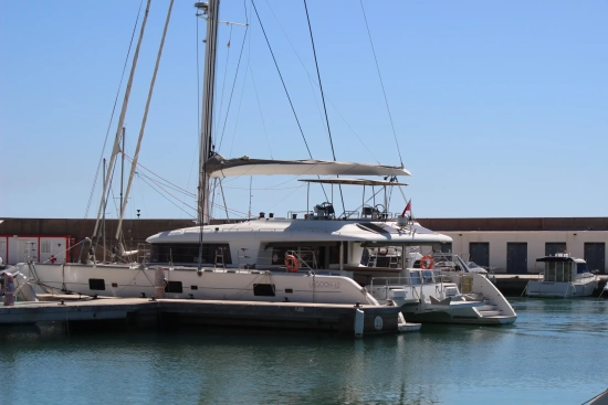 Lagoon 620 preowned for sale