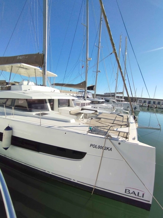 Bali Catamarans 5.4 preowned for sale