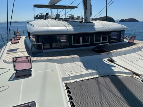 Lagoon 620 preowned for sale