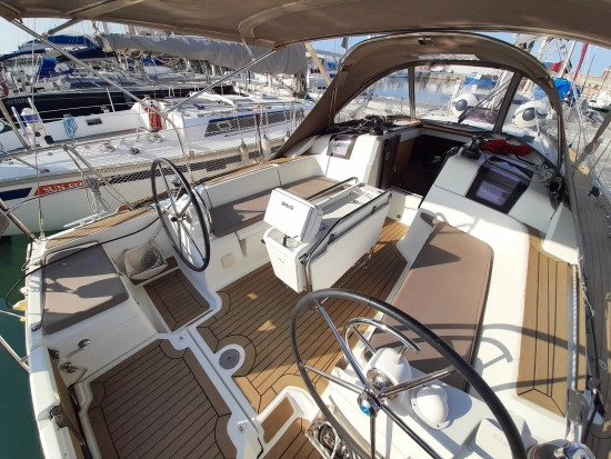 Jeanneau Sun Odyssey 379 preowned for sale